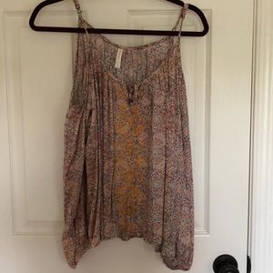 Floral cut out long sleeve M